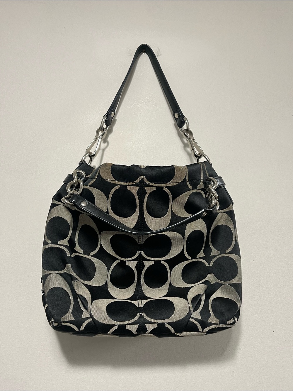 Coach Signature Hobo Shoulder Purse